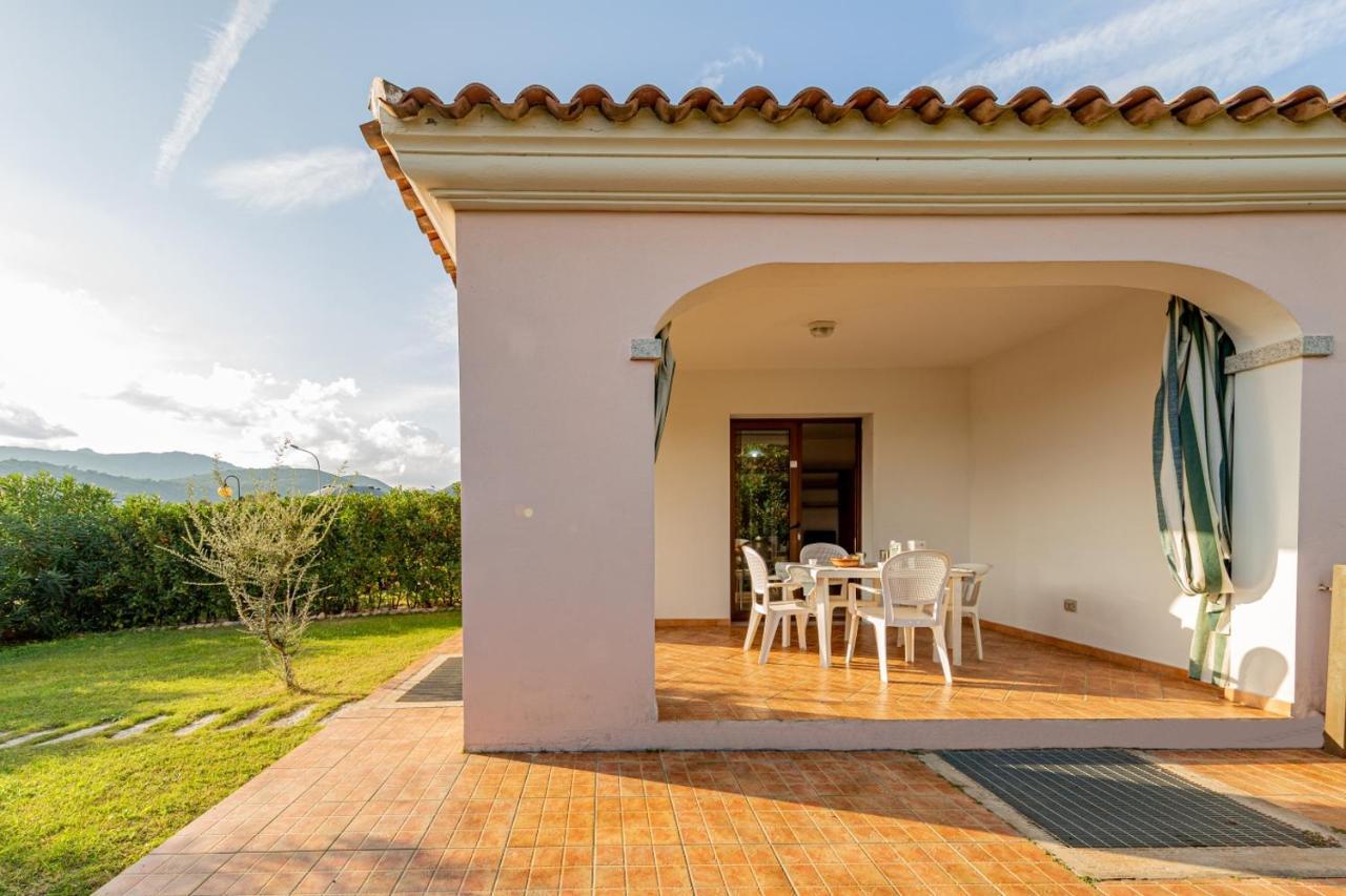 Appartamento Residenziale Trilocale 6 Posti Letto Via Sardegna San Teodoro San Teodoro  Extérieur photo