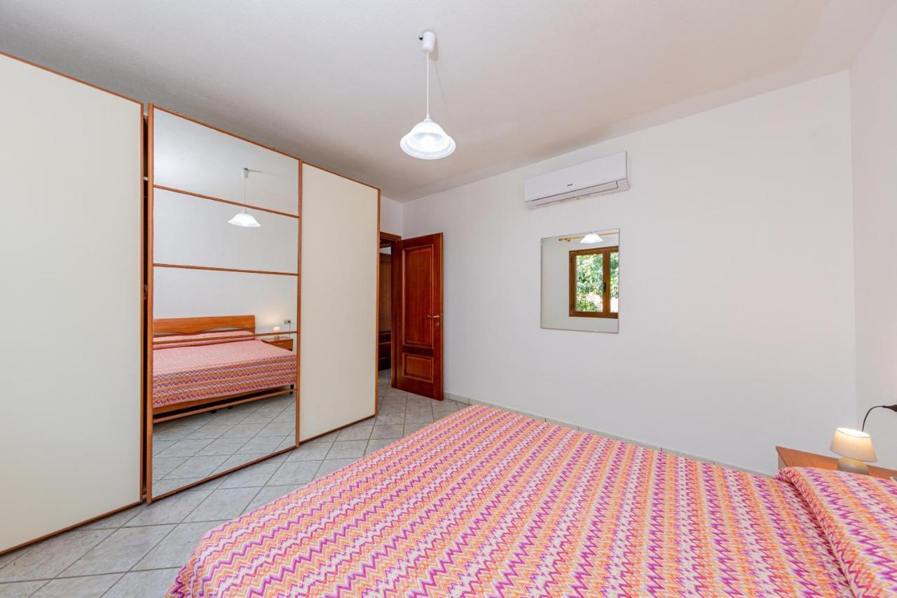 Appartamento Residenziale Trilocale 6 Posti Letto Via Sardegna San Teodoro San Teodoro  Extérieur photo